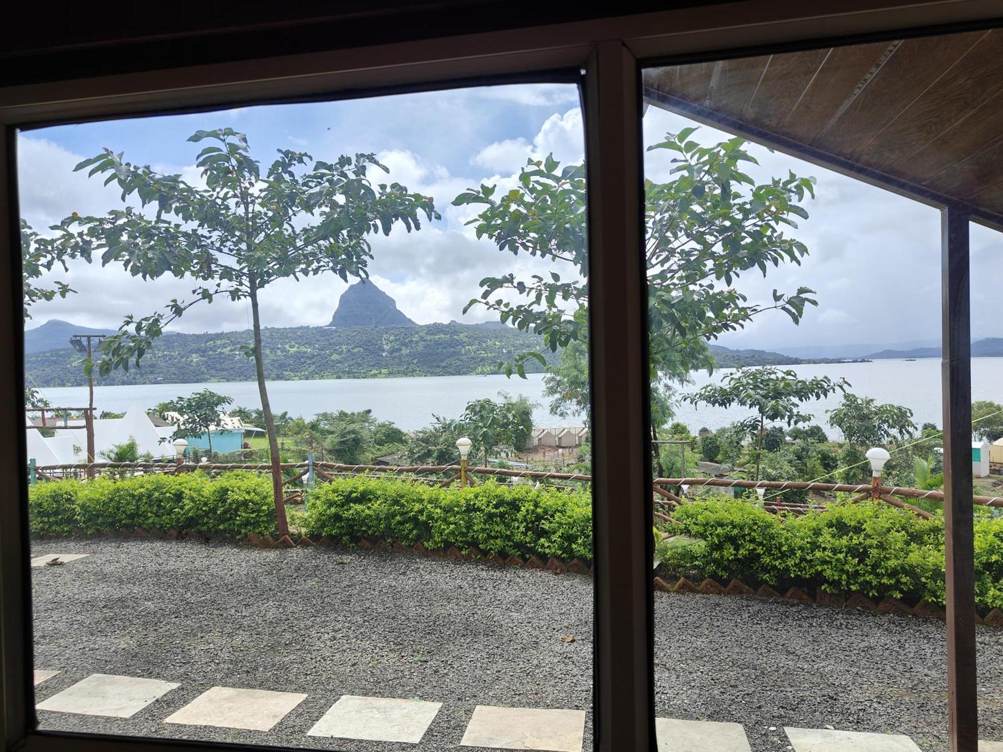 Shelby Pawana Lake Cottages & Camping Tents Lonavala Exterior photo
